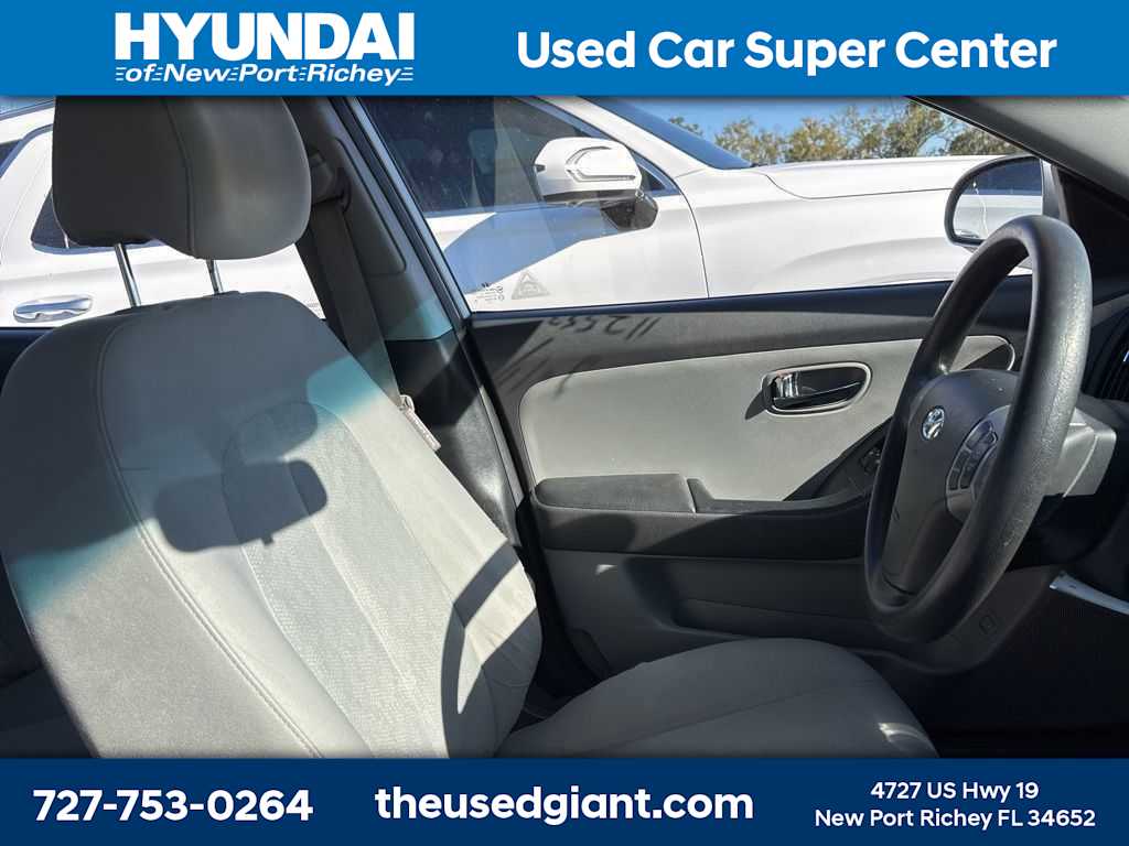 Thumbnail: 2010 Hyundai Elantra - 7