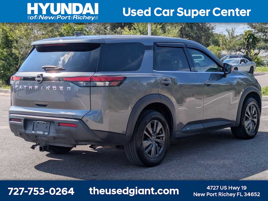 Thumbnail: 2022 Nissan Pathfinder - 5