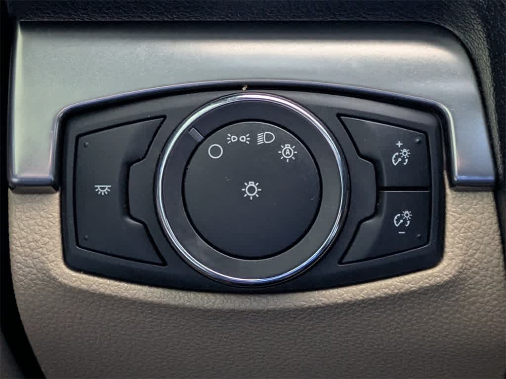 Thumbnail: 2017 Ford Explorer - 26