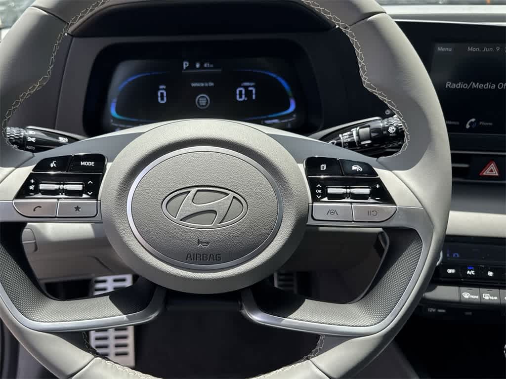 Thumbnail: 2025 Hyundai Elantra - 21