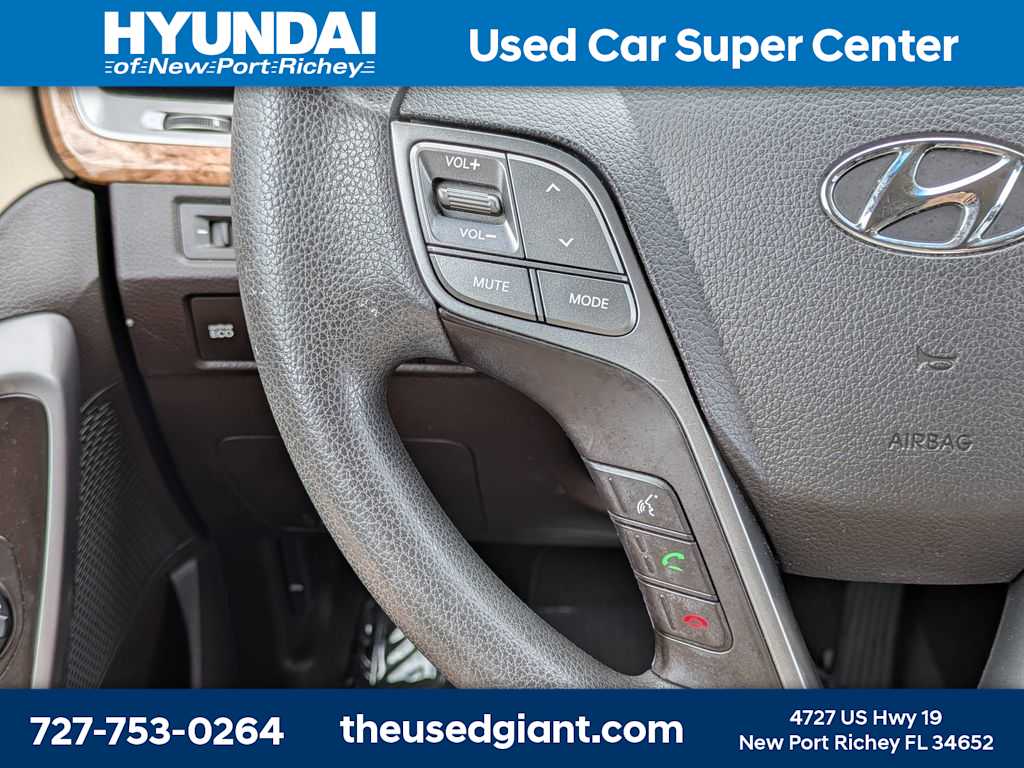 Thumbnail: 2015 Hyundai Santa Fe - 29