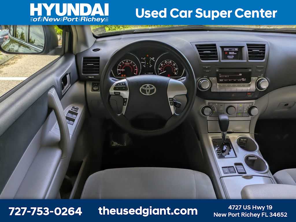 Thumbnail: 2012 Toyota Highlander - 21