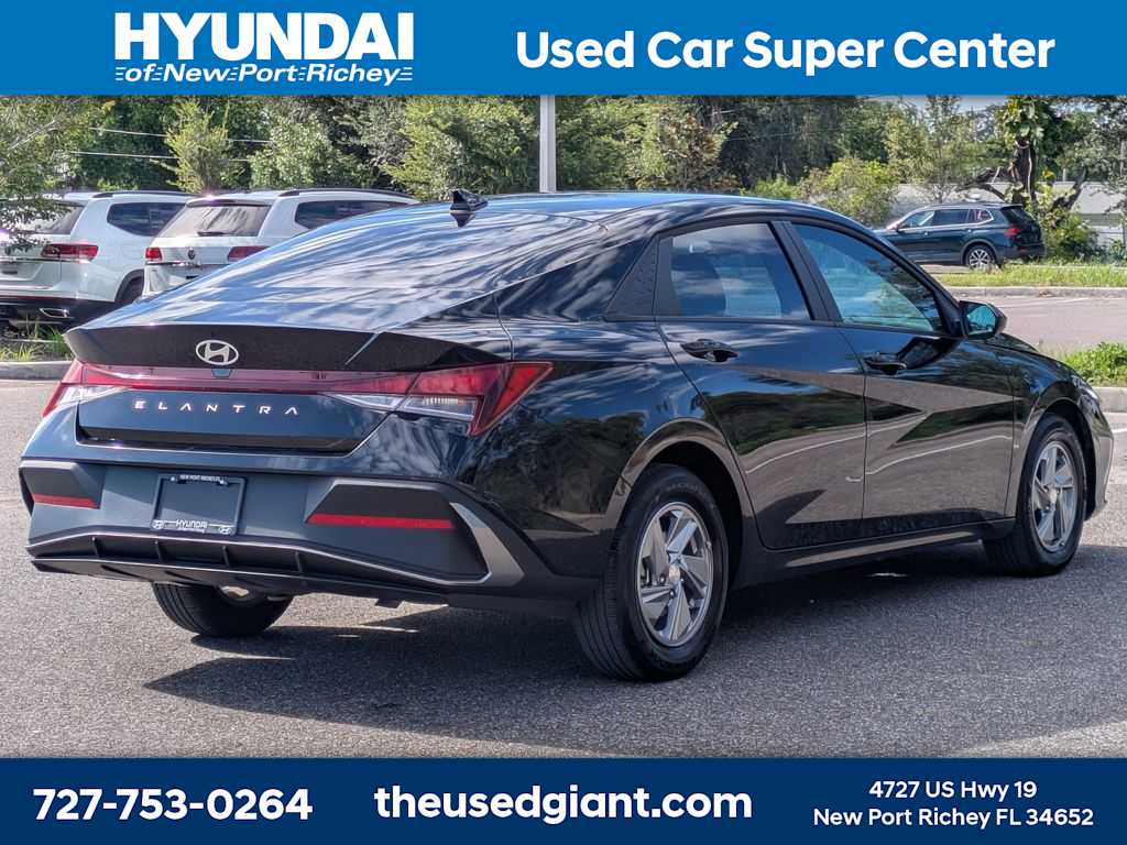 Thumbnail: 2025 Hyundai Elantra - 5