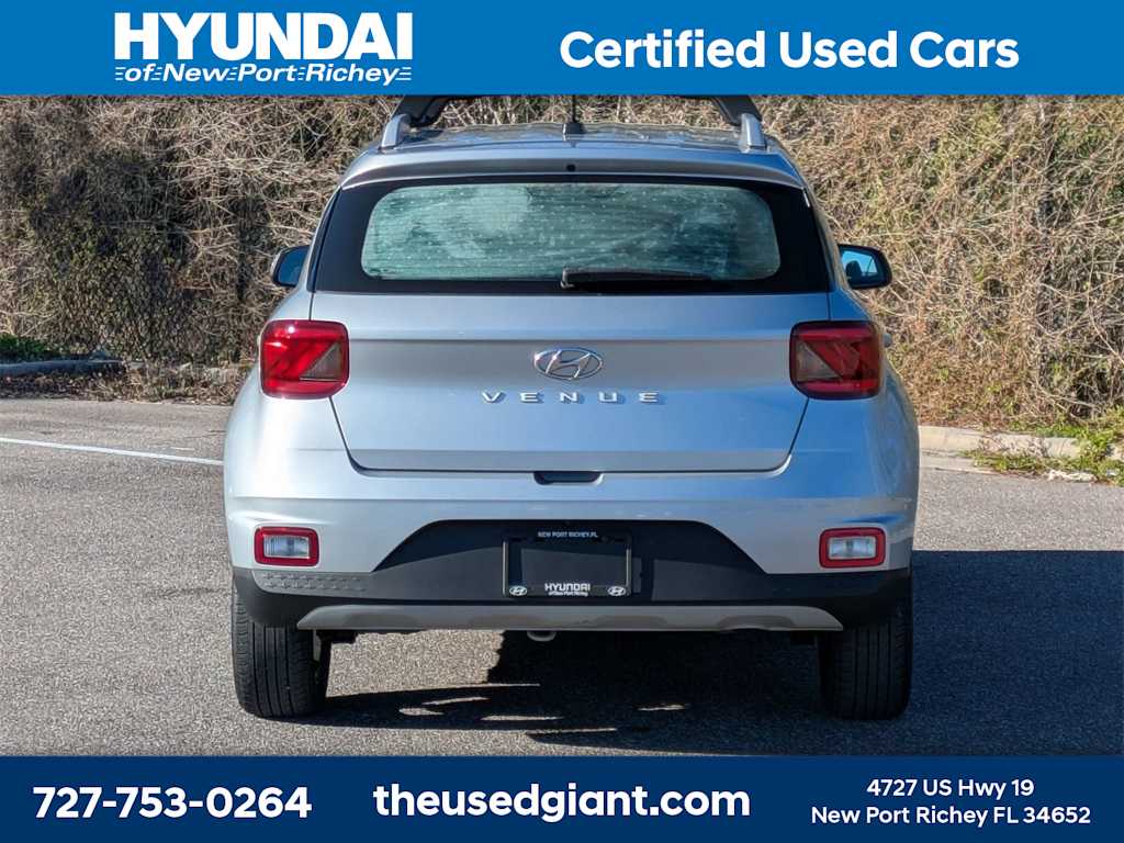 Thumbnail: 2023 Hyundai Venue - 4