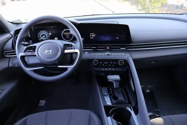 Thumbnail: 2024 Hyundai Elantra - 9