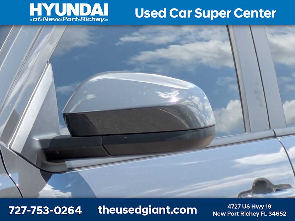 Thumbnail: 2024 Toyota Tacoma - 10