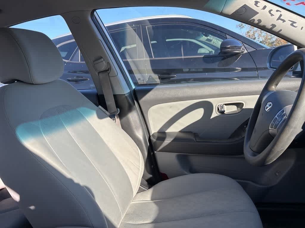 Thumbnail: 2010 Hyundai Elantra - 7