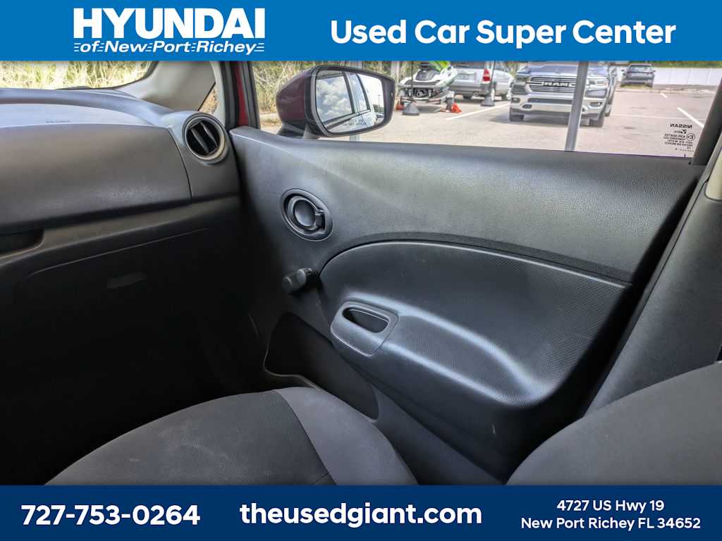 Thumbnail: 2015 Nissan Versa Note - 16