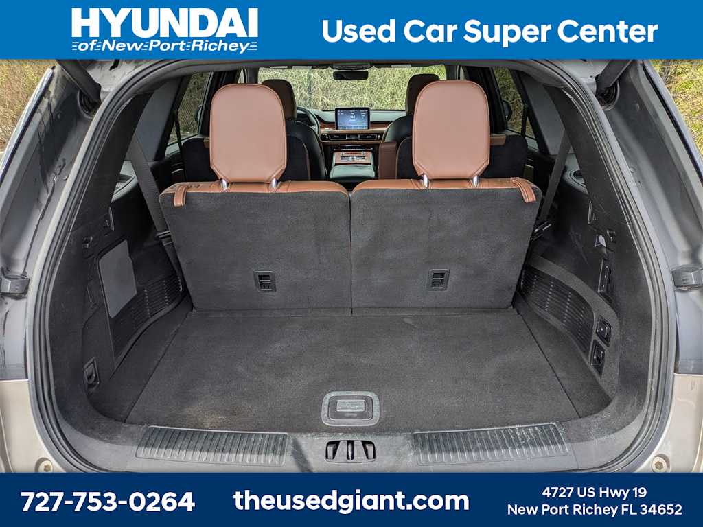 Thumbnail: 2021 Lincoln Aviator - 12