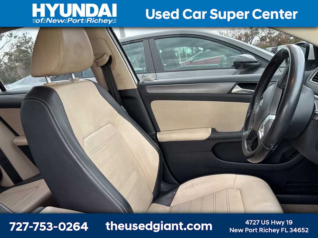 Thumbnail: 2013 Volkswagen Jetta - 8