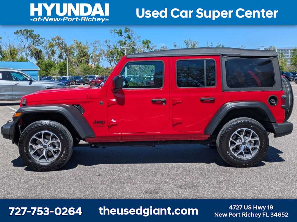 Thumbnail: 2022 Jeep Wrangler - 2