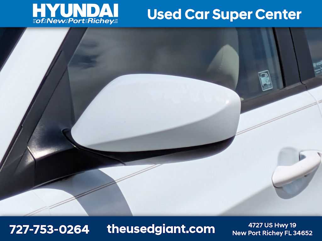 Thumbnail: 2014 Hyundai Accent - 11