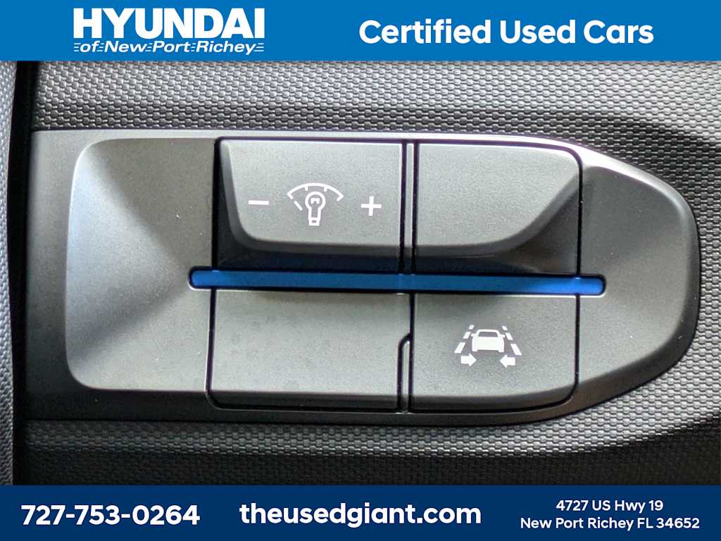 Thumbnail: 2019 Hyundai Veloster - 25