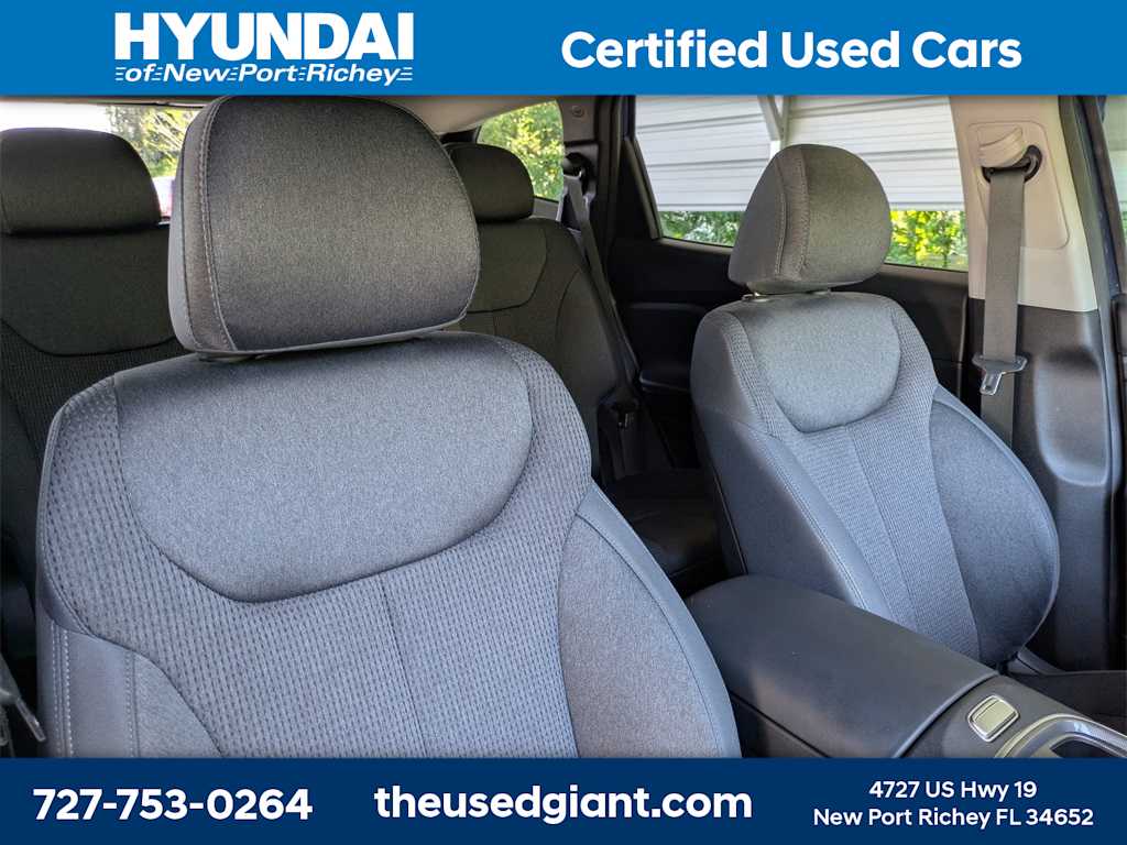 Thumbnail: 2022 Hyundai Santa Fe - 6