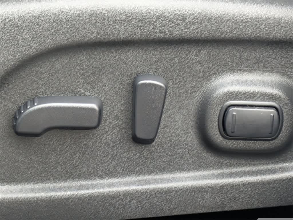 Thumbnail: 2016 Nissan Murano - 23