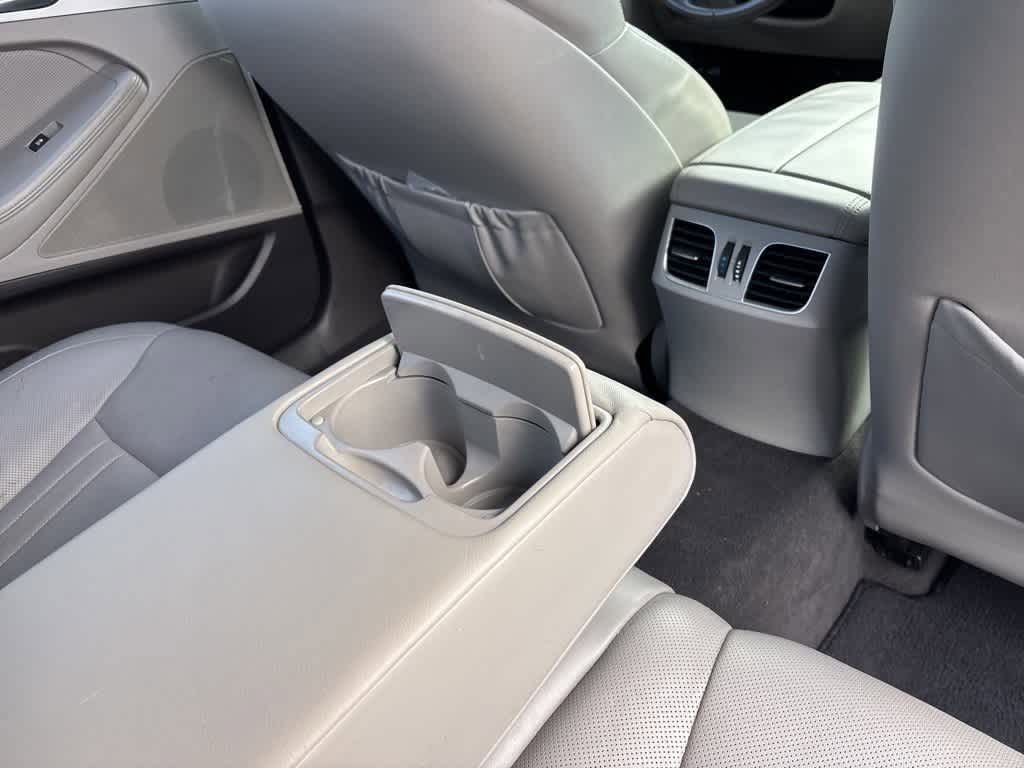 Thumbnail: 2015 Hyundai Genesis - 9