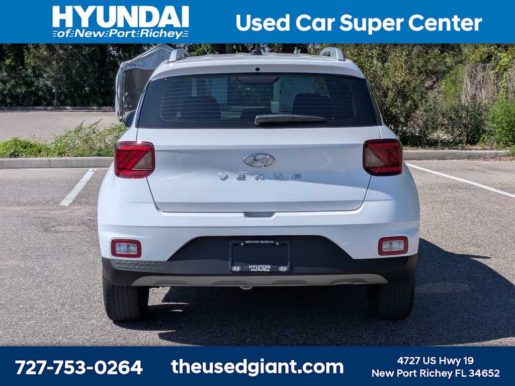 Thumbnail: 2024 Hyundai Venue - 4