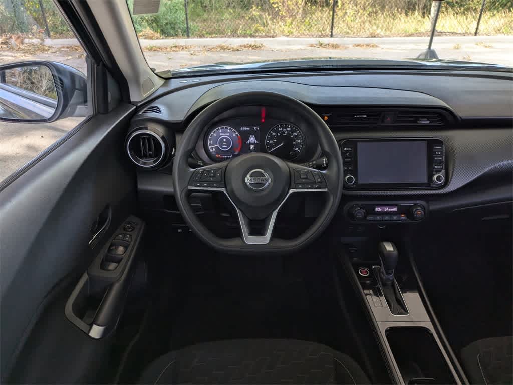 Thumbnail: 2021 Nissan Kicks - 17