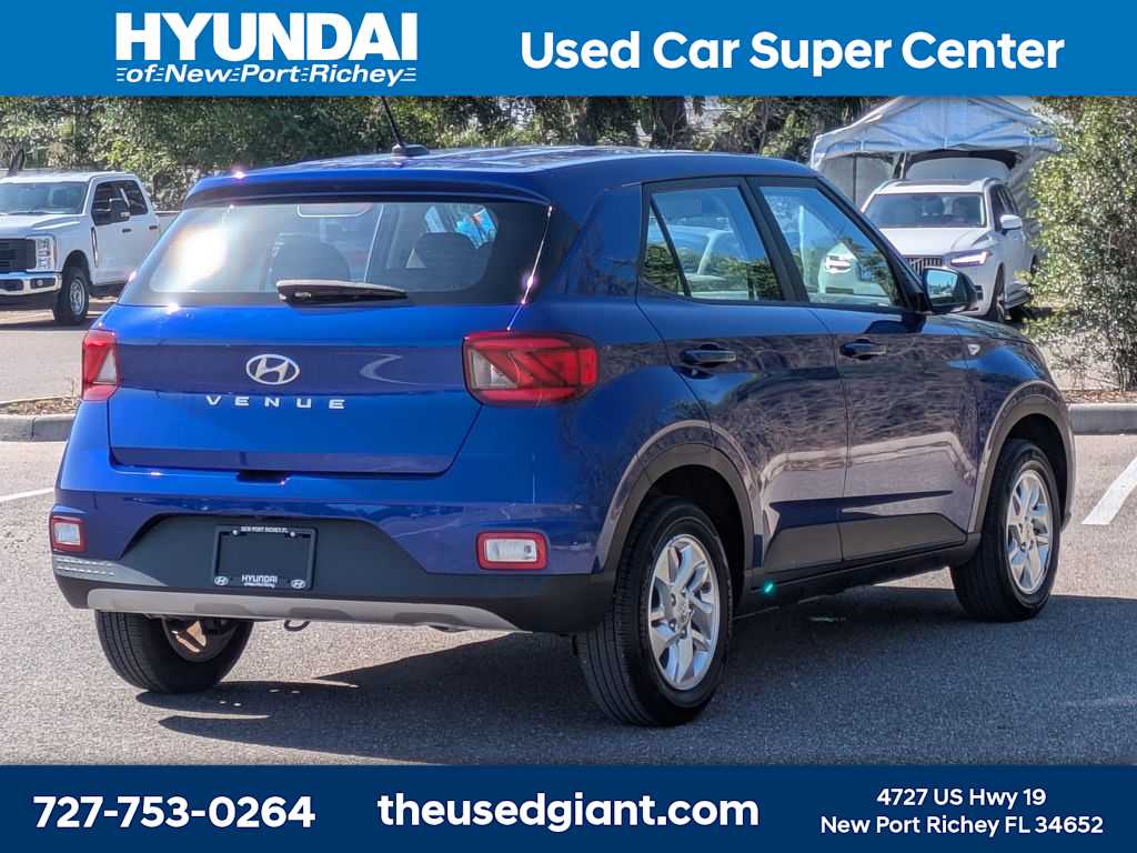 Thumbnail: 2023 Hyundai Venue - 5