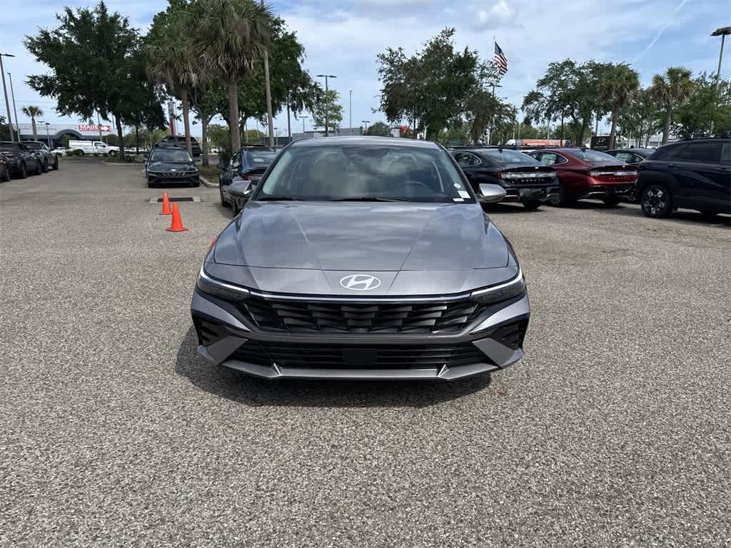 Thumbnail: 2025 Hyundai Elantra - 8