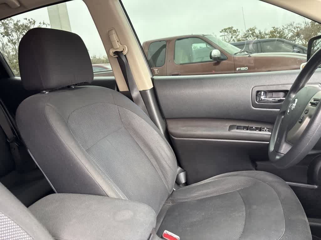 Thumbnail: 2014 Nissan Rogue - 8