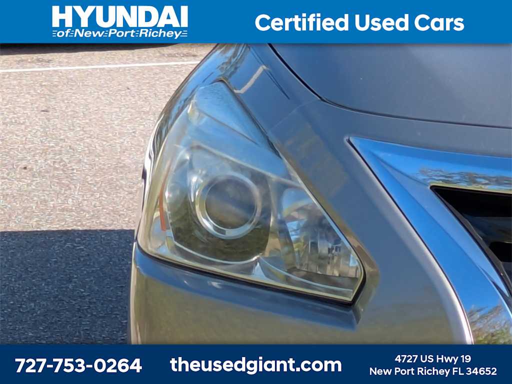 Thumbnail: 2015 Nissan Altima - 9