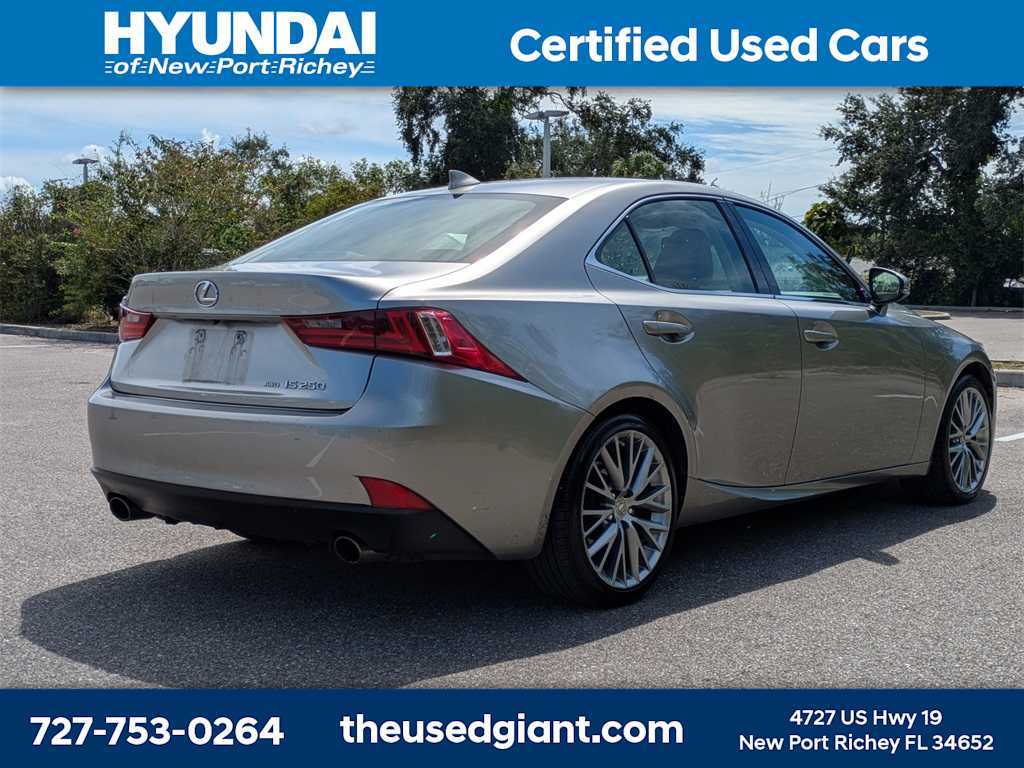 Thumbnail: 2015 Lexus IS - 5