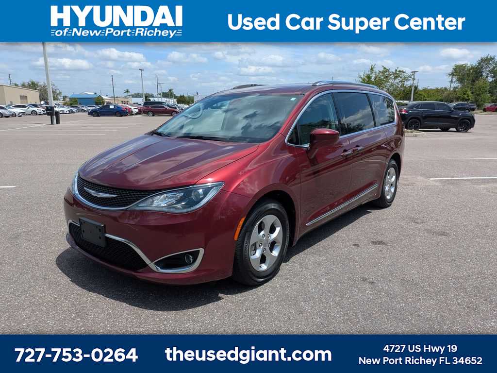 2017 Chrysler Pacifica  -
                  New Port Richey, FL