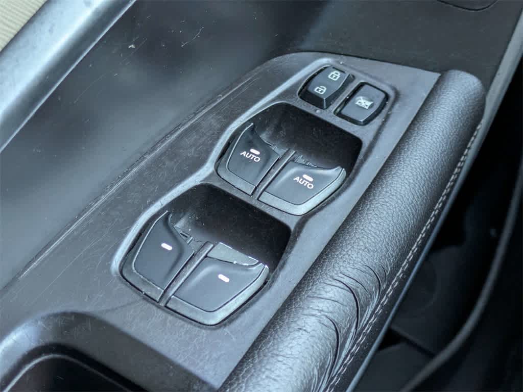 Thumbnail: 2017 Hyundai Santa Fe - 27