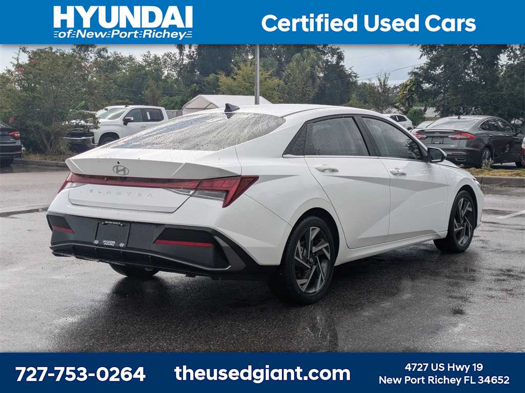 Thumbnail: 2024 Hyundai Elantra - 5
