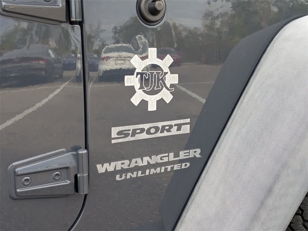 Thumbnail: 2017 Jeep Wrangler - 13