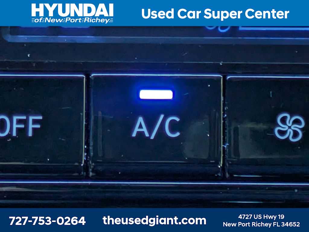 Thumbnail: 2025 Hyundai Elantra - 21