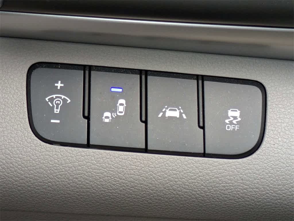 Thumbnail: 2020 Hyundai Elantra - 24