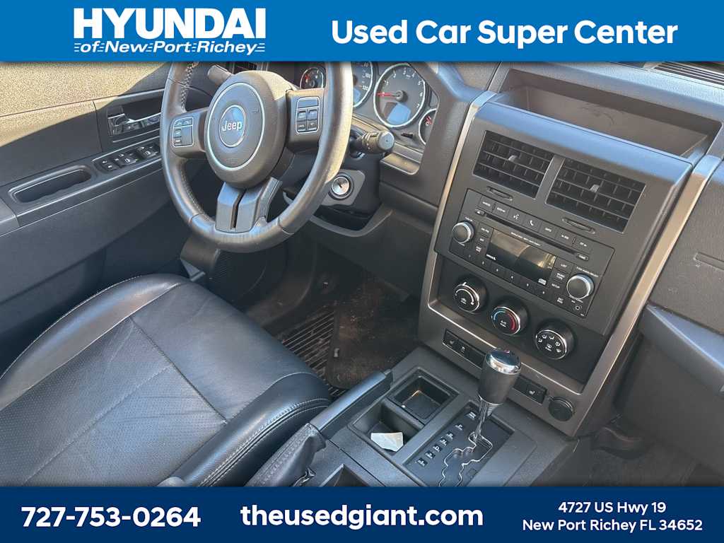 Thumbnail: 2012 Jeep Liberty - 6