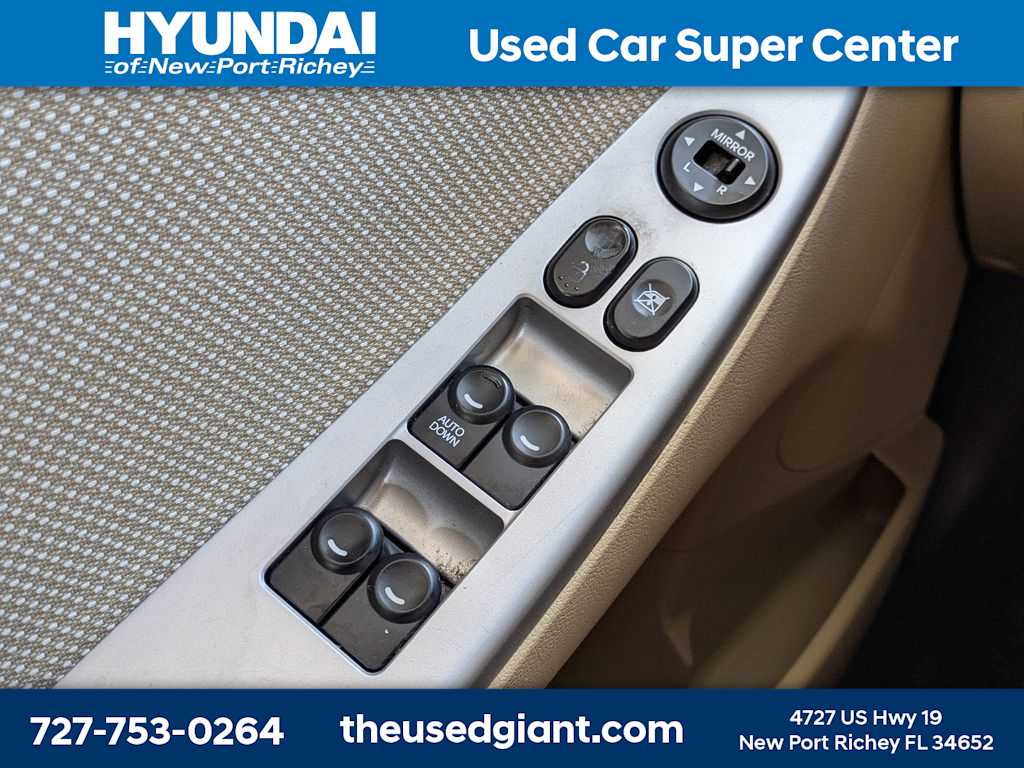 Thumbnail: 2014 Hyundai Accent - 23