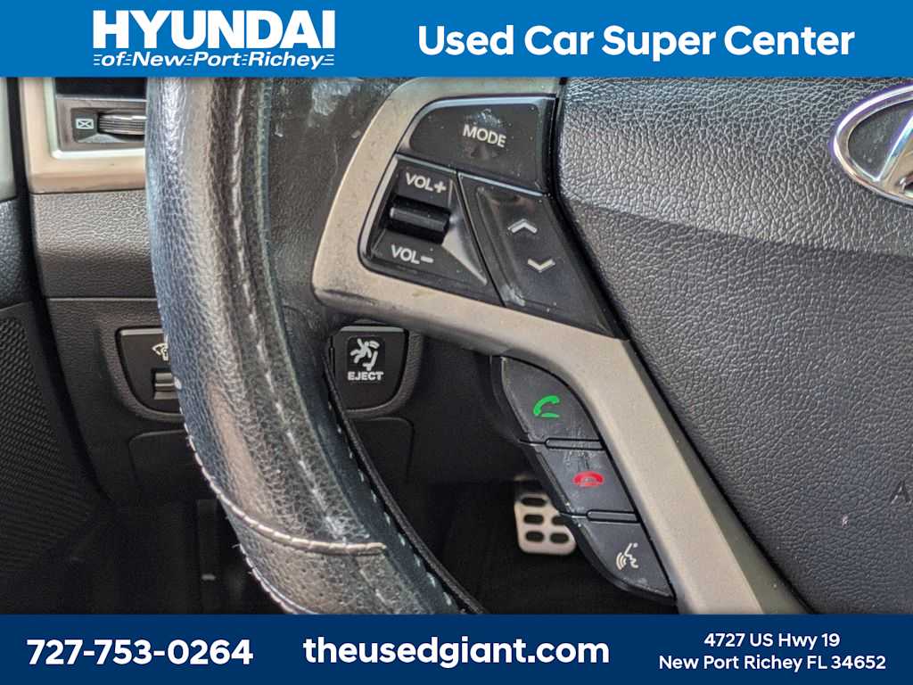 Thumbnail: 2012 Hyundai Veloster - 27