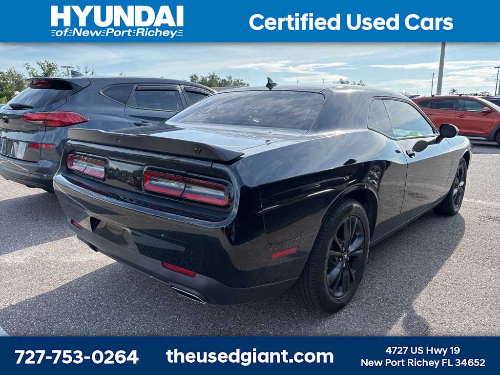 Thumbnail: 2022 Dodge Challenger - 3