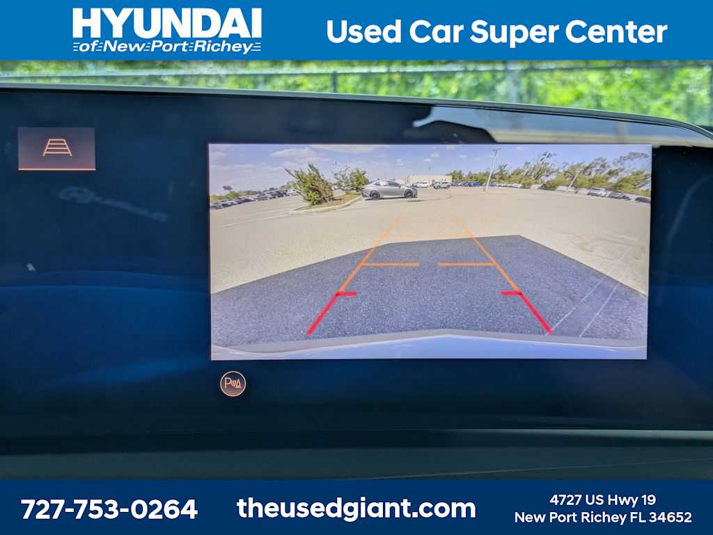 Thumbnail: 2024 Cadillac XT4 - 25