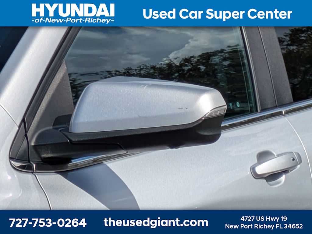 Thumbnail: 2022 Chevrolet Equinox - 14