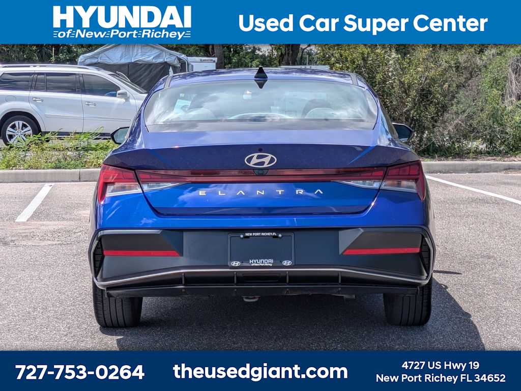 Thumbnail: 2025 Hyundai Elantra - 4
