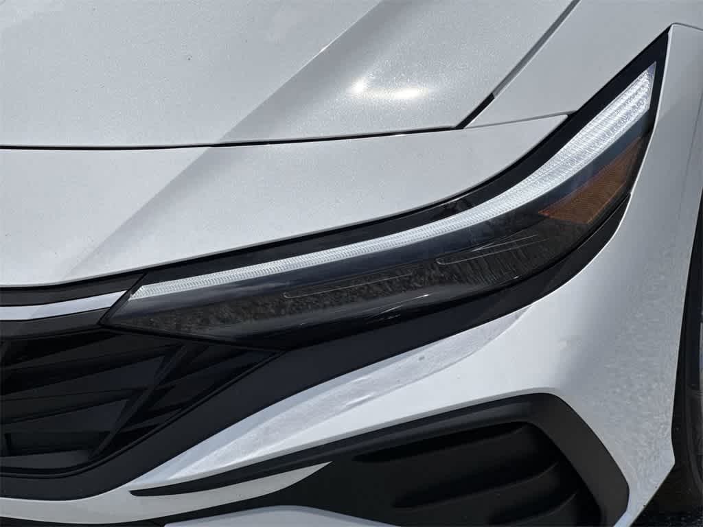 Thumbnail: 2025 Hyundai Elantra - 10