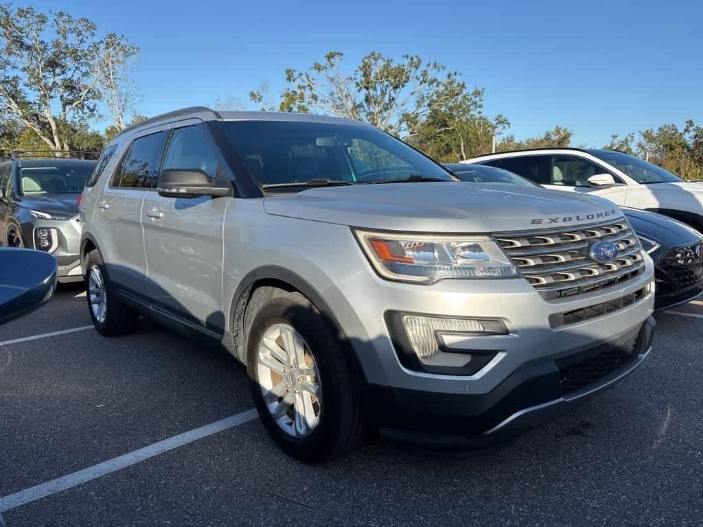 Thumbnail: 2016 Ford Explorer - 4