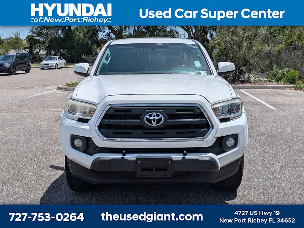 Thumbnail: 2017 Toyota Tacoma - 8