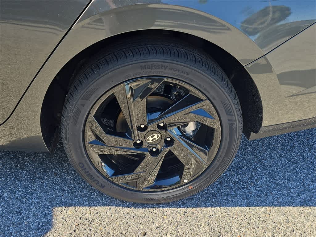 Thumbnail: 2026 Hyundai Elantra - 14
