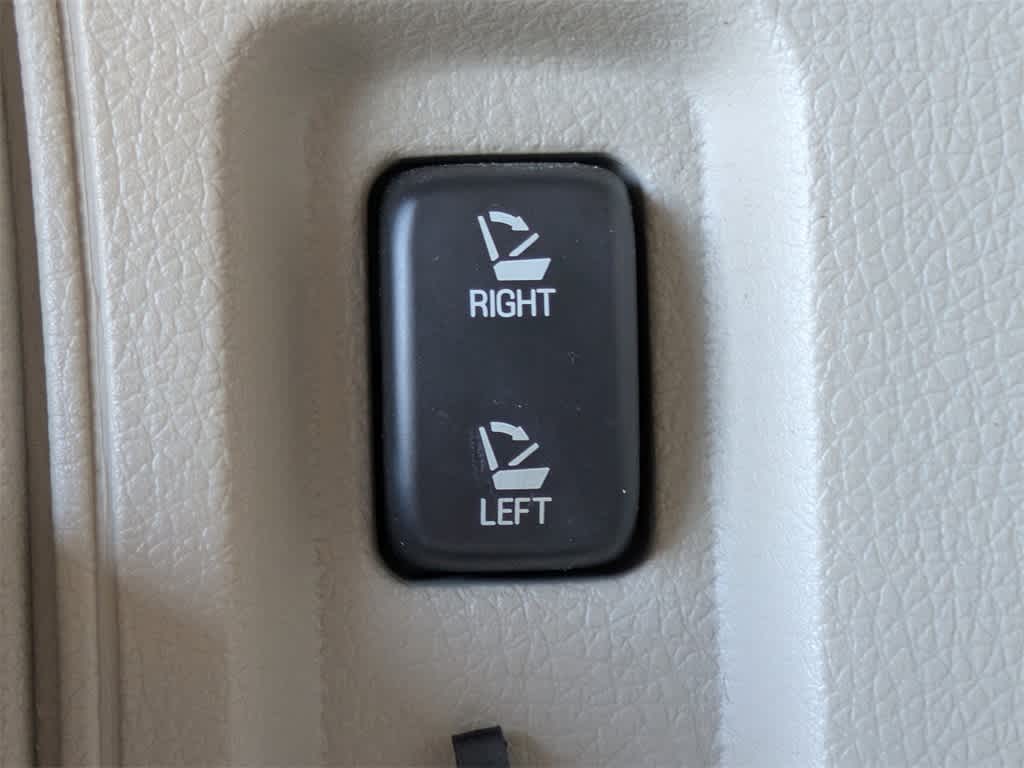 Thumbnail: 2011 Lincoln MKX - 14