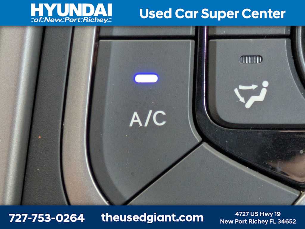 Thumbnail: 2016 Hyundai Elantra - 21