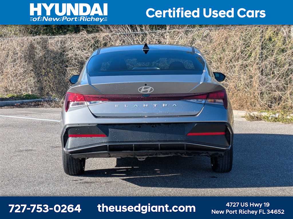 Thumbnail: 2024 Hyundai Elantra - 4