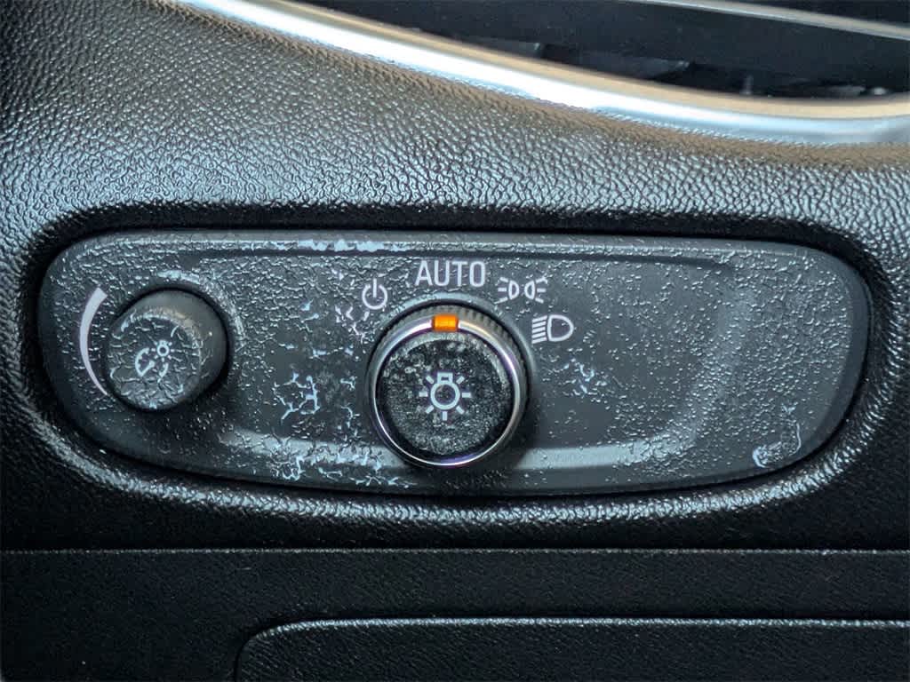 Thumbnail: 2020 Chevrolet Malibu - 22