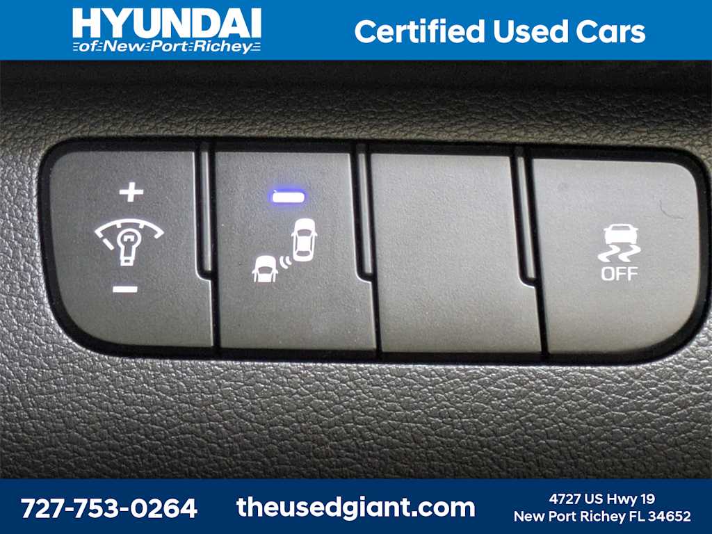 Thumbnail: 2018 Hyundai Elantra - 25