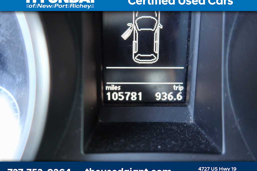 Thumbnail: 2010 Volkswagen Golf - 4